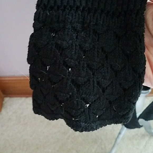 Sweater - Picture 5 of 5